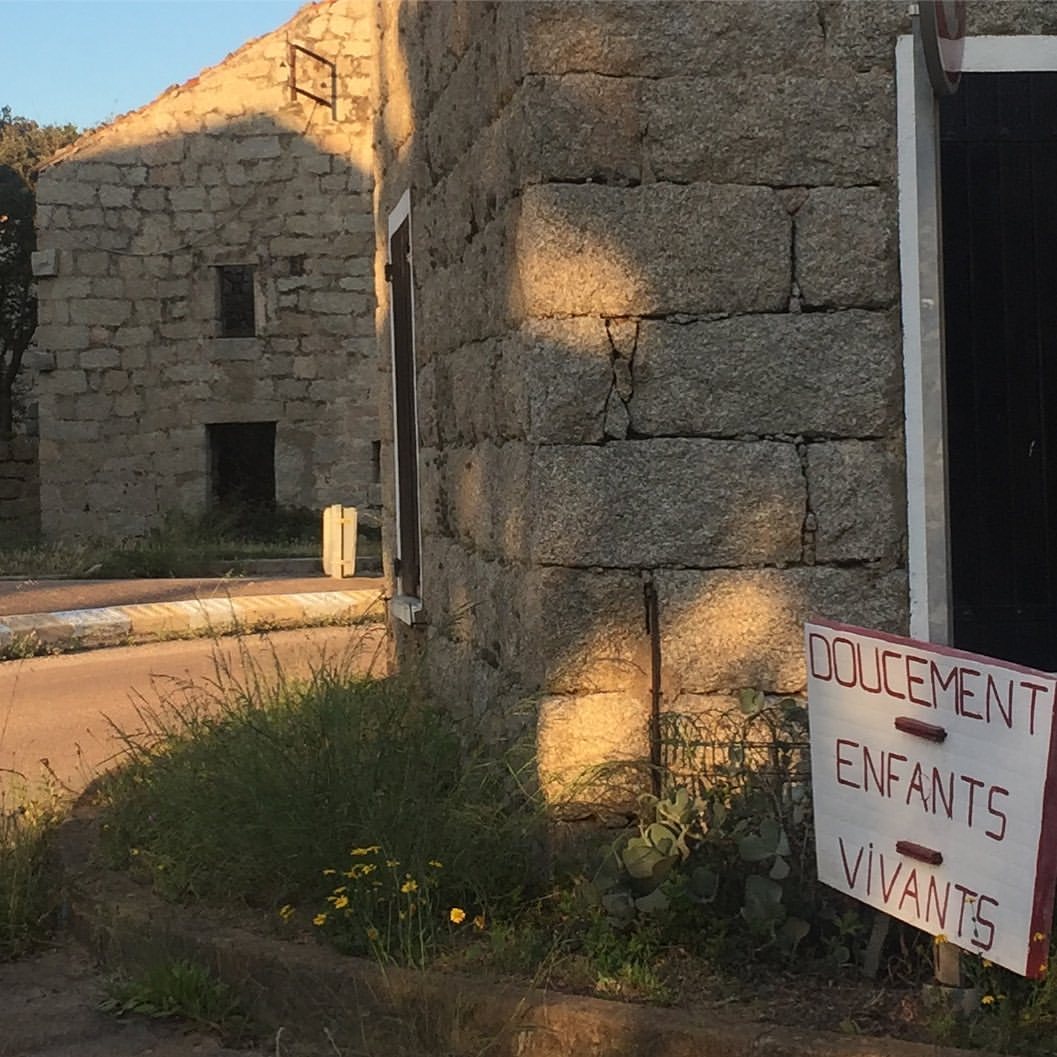 Le village qui manque d'enfants frais