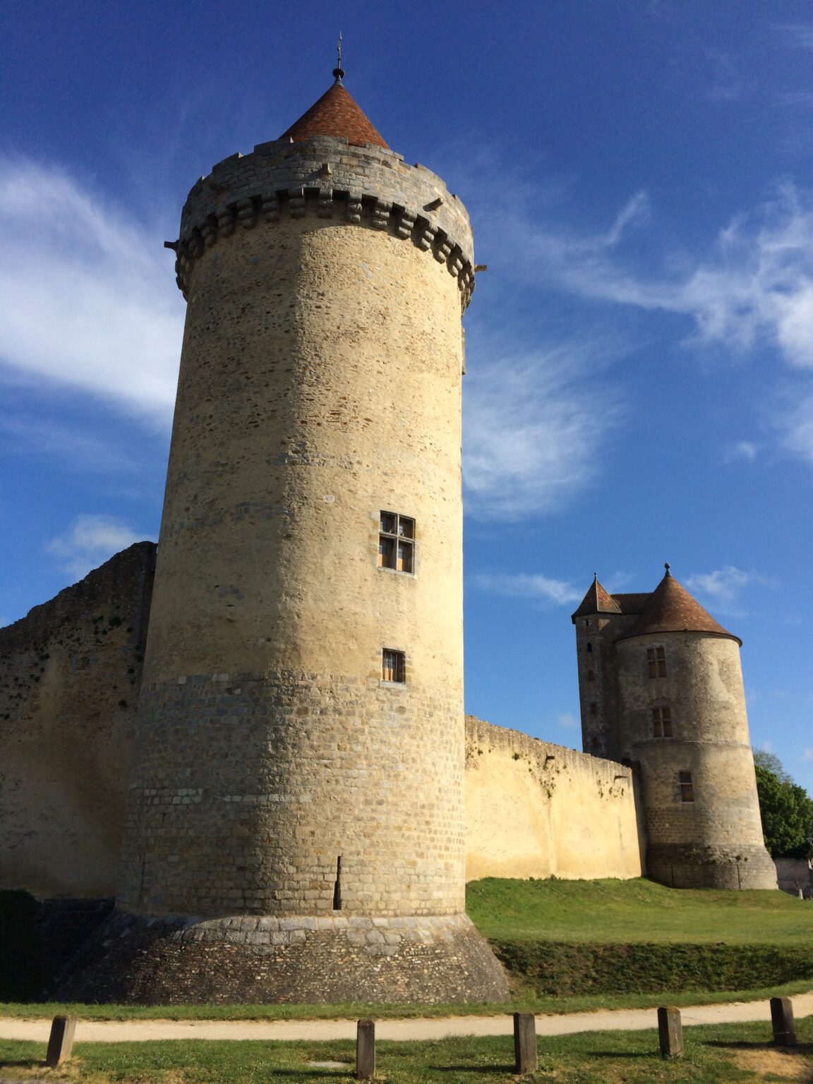 [Où étais-je le... ?] 02 mai 2017 : devant le château de Blandy-les-Tours (77)