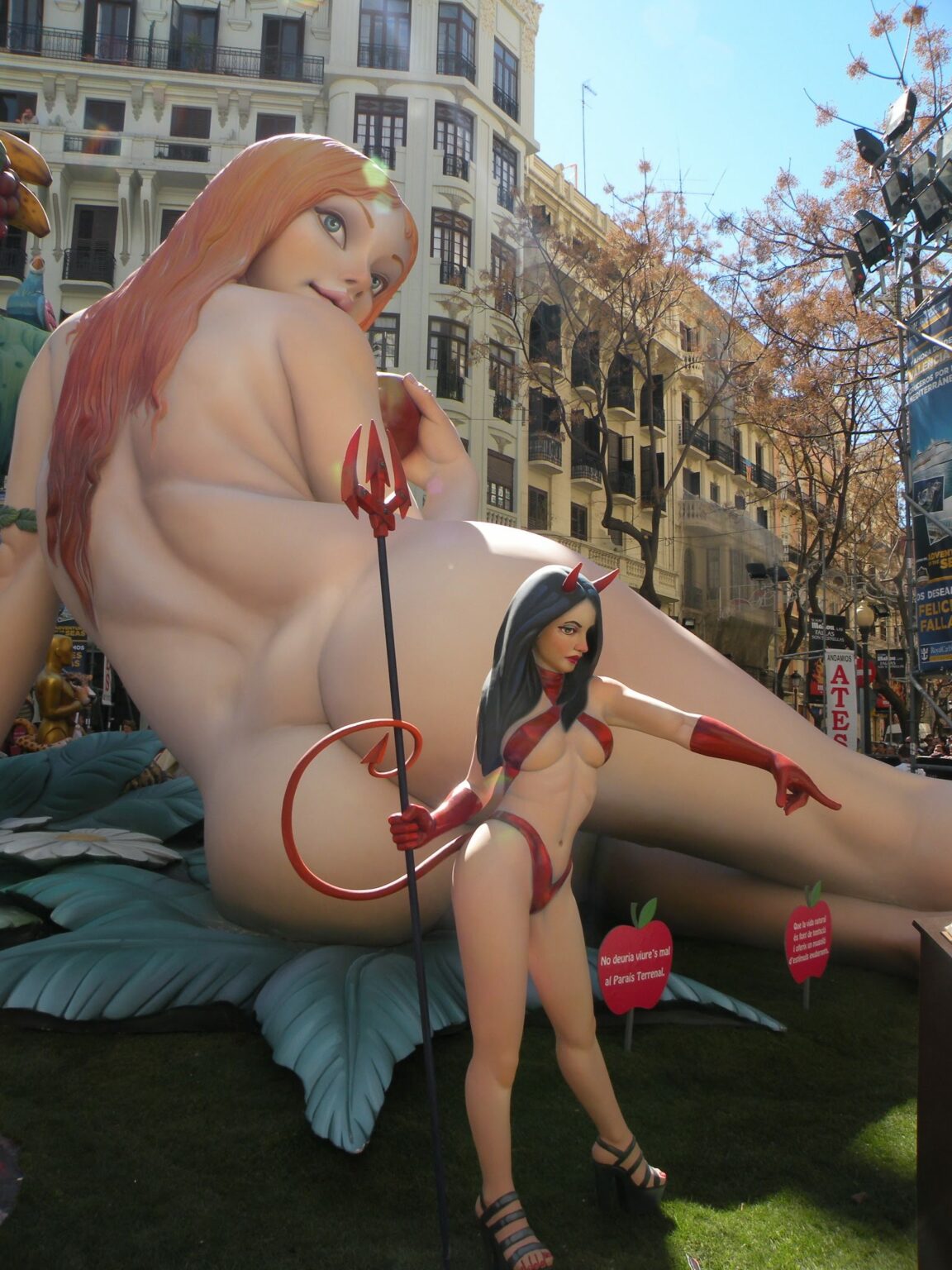 [Où étais-je le... ?] 18 mars 2011, devant une paire de fesses géantes